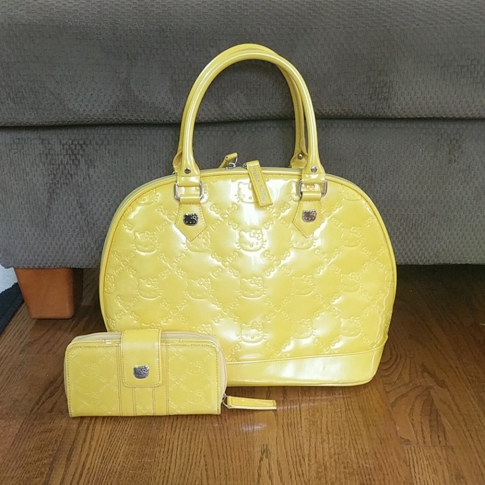 Hello Kitty Purse